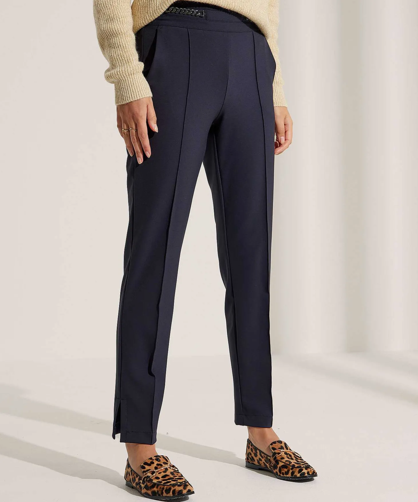 rosner_trouser_chains_aud_0.webp Trouser Chains Audrey*Rosner New