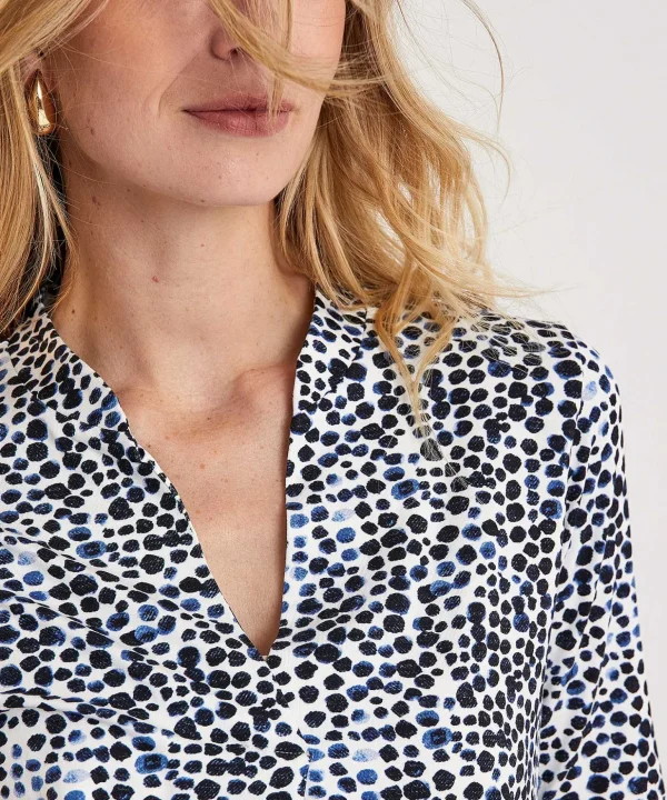Shirt With V-Neck Pleat Dots** Clearance