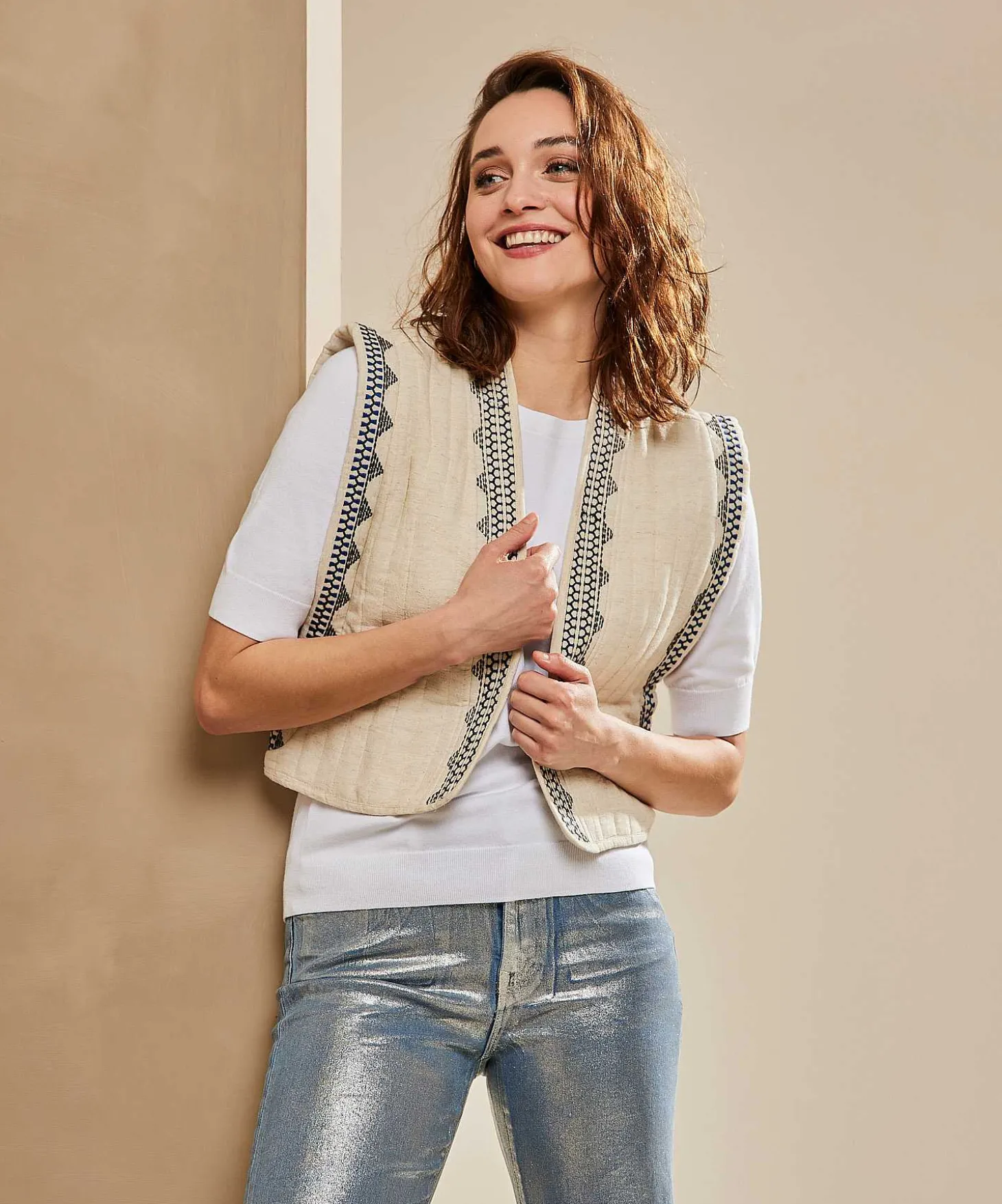 short_sleeve_sweater_3-3.webp Short Sleeve Sweater** Shop