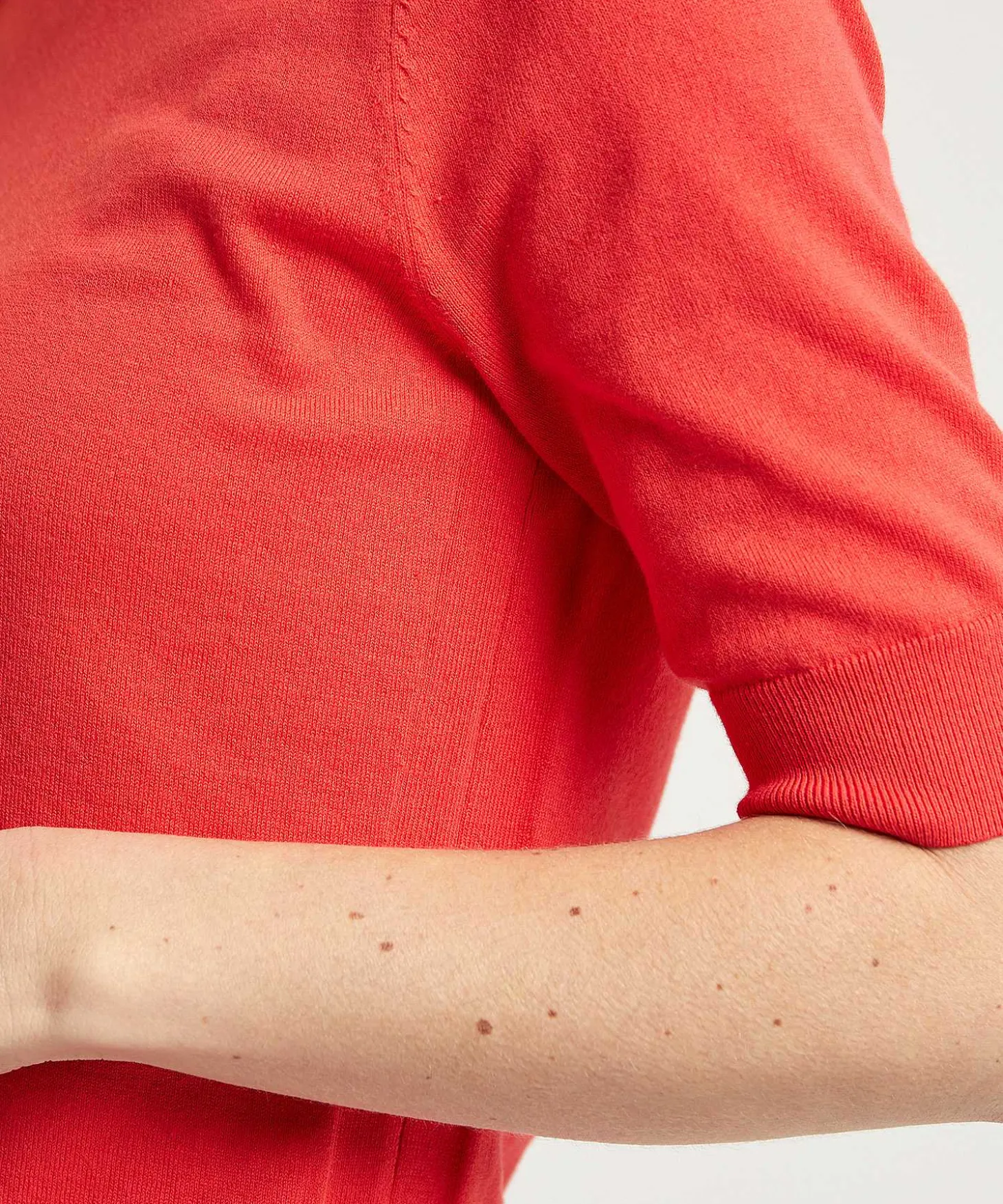 short_sleeve_sweater_3-6.webp Short Sleeve Sweater** Hot