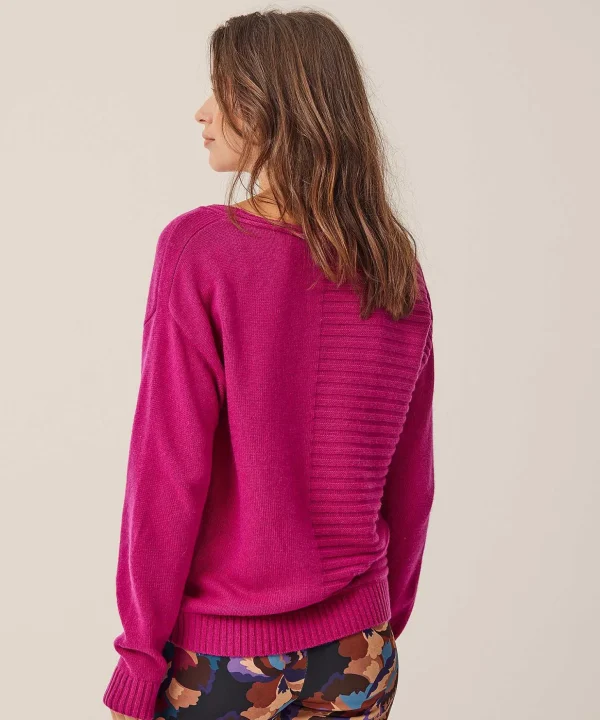 Sweater Round Neck With Pocket** New