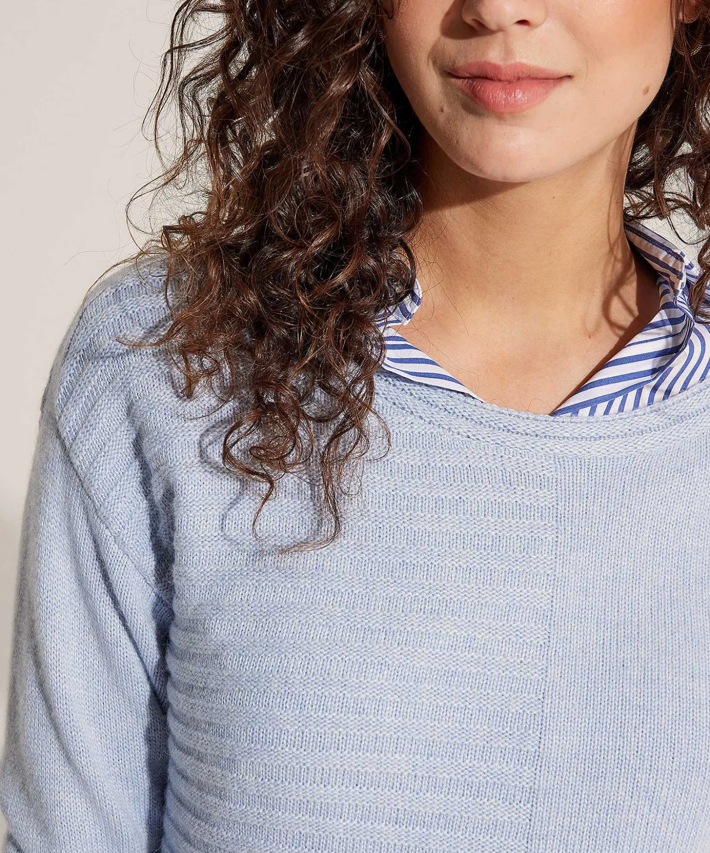 sweater_round_neck_with__2.webp Sweater Round Neck With Pocket** Cheap