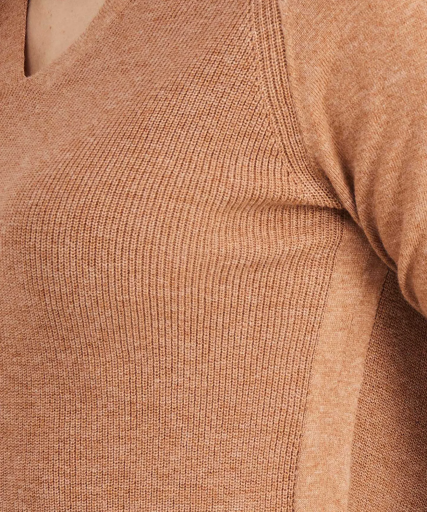 sweater_vneck_silk_4.webp Sweater V-Neck Silk** Cheap