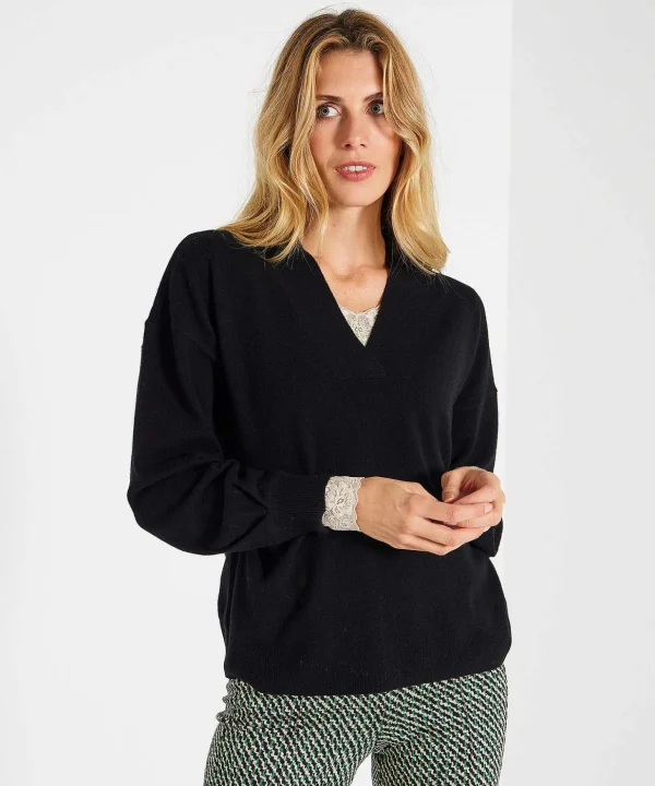 Sweater V-Neck Wool** Outlet