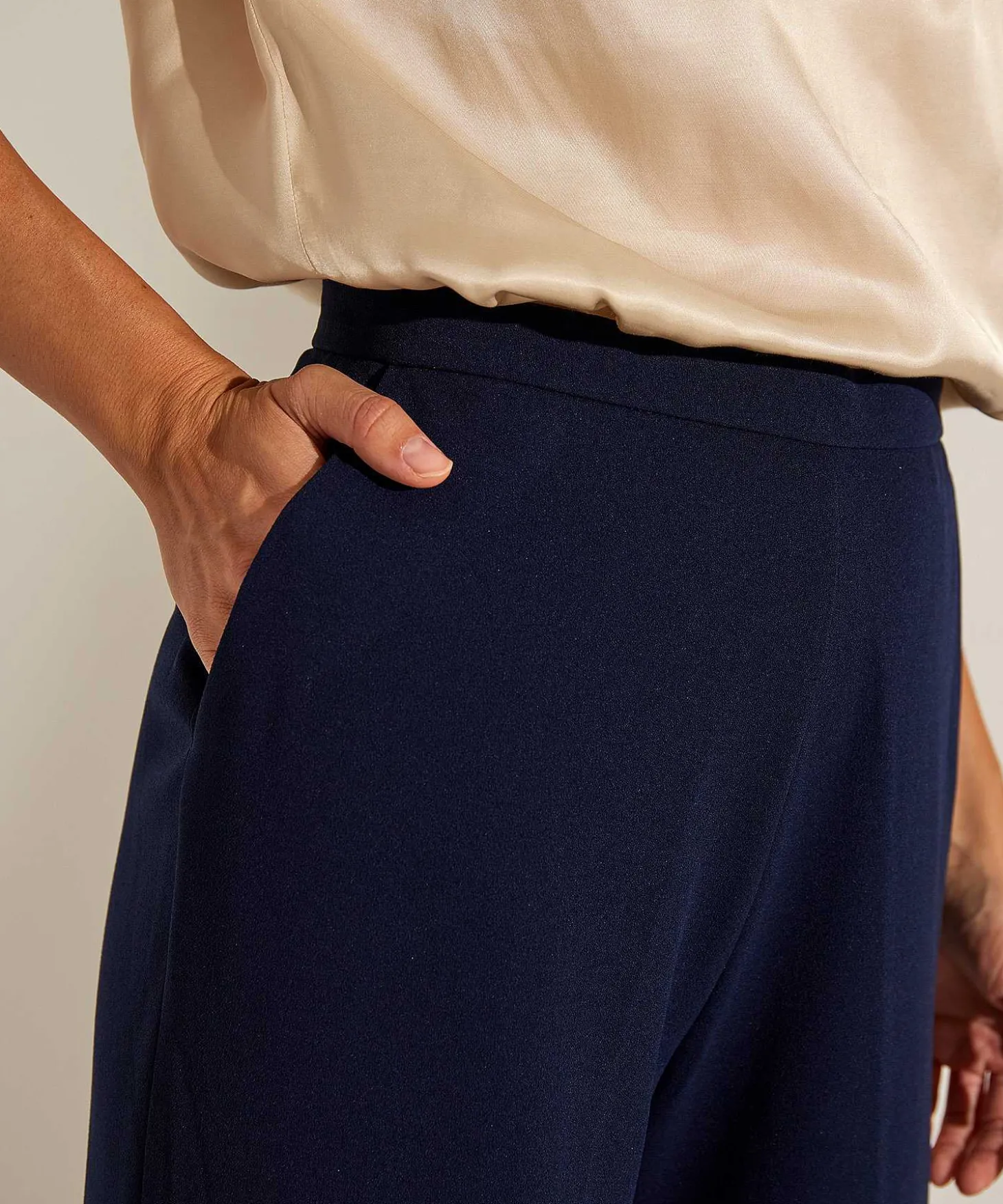 swing_wide_leg_trousers_c_0.webp Wide Leg Trousers Crepe*Swing Sale