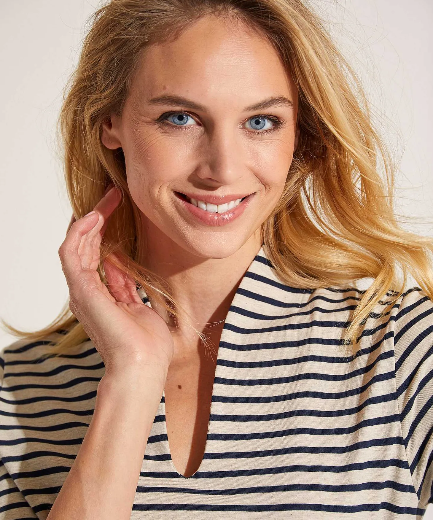 tulip_shirt_short_sleeve_2-6.webp Tulip Shirt Short Sleeve Breton Stripe** Outlet