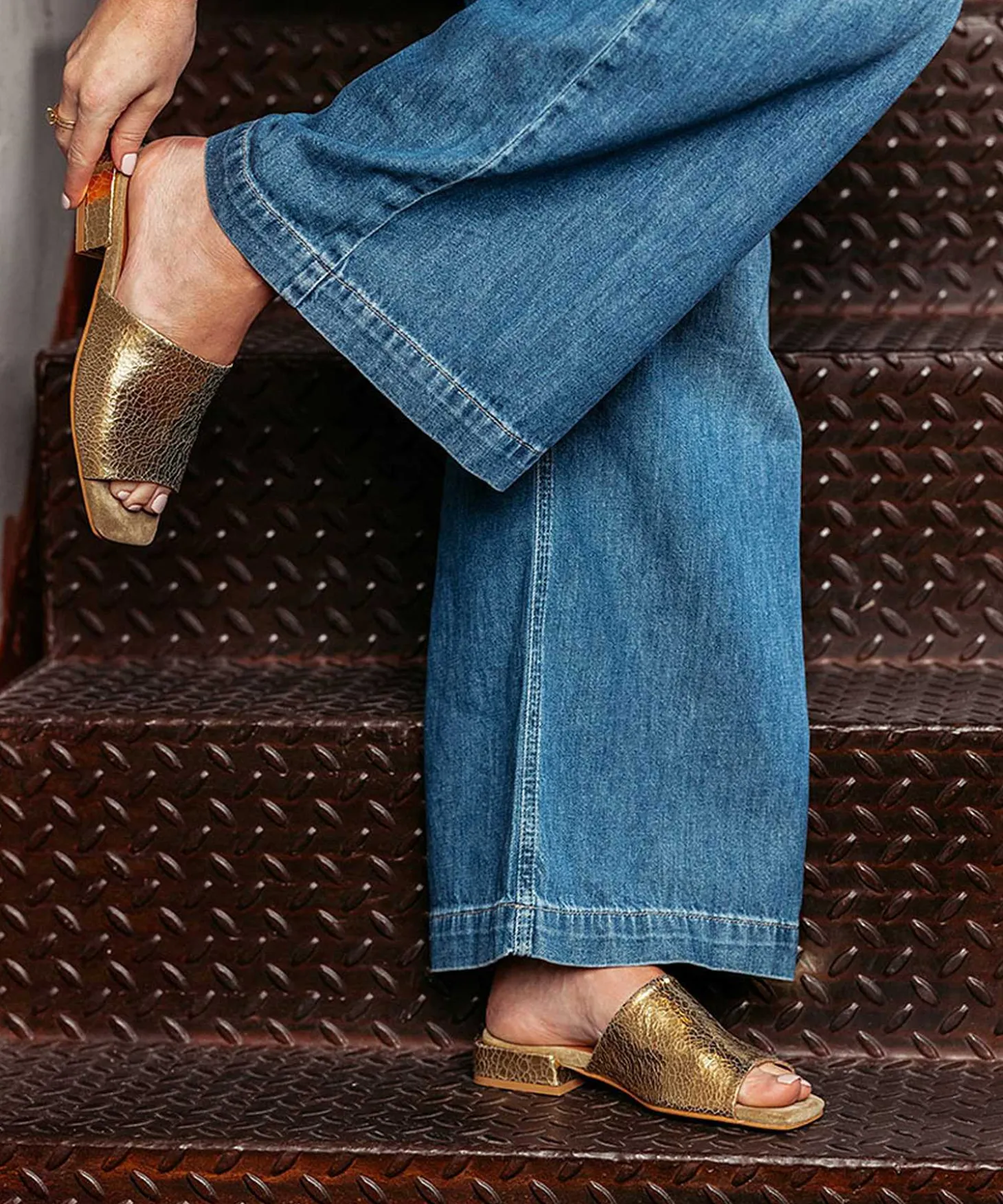 via_vai_metallic_slipper__0.webp Metallic Slipper Gigi Luna*VIA VAI Store