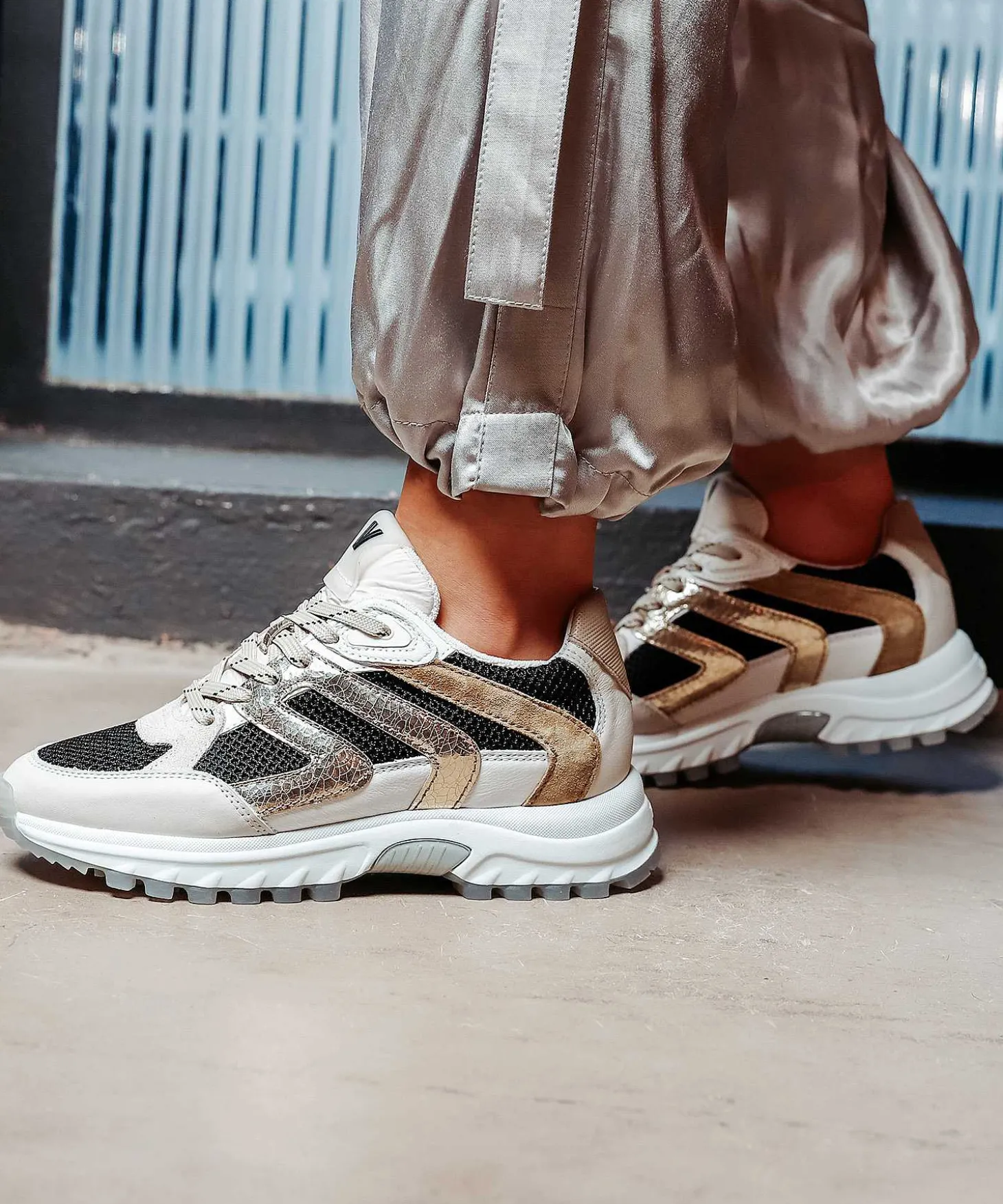 via_vai_sneaker_metallic__1.webp Sneaker Metallic Danae Bailee*VIA VAI New