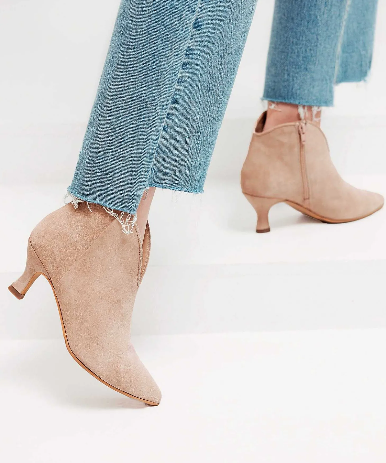 via_vai_suede_ankle_boot__0-3.webp Suede Ankle Boot Noelle Rock*VIA VAI Sale